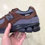 New Balance U2002R