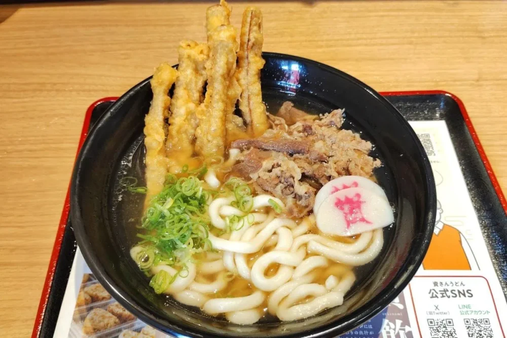 第1位　まだまだ行列が絶えない「資さんうどん」イオン系列で買える冷凍版は衝撃の再現度!? 店舗の味と徹底食べ比べ