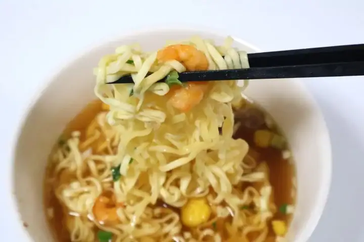 ダイソーで108円!?「組み合わせ自由」の日清カップヌードル、即席麺マニア絶賛の汁なしカップ麺…ほか【ラーメンの人気記事ランキングベスト3】(2026年9月版)