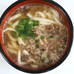 第1位 まだまだ行列が絶えない「資さんうどん」イオン系列で買える冷凍版は衝撃の再現度!? 店舗の味と徹底食べ比べ