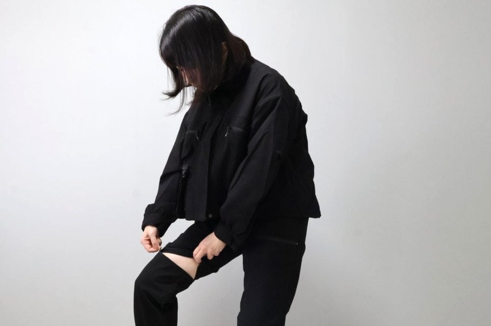 背負わず使えるバッグレスシリーズの実用例.