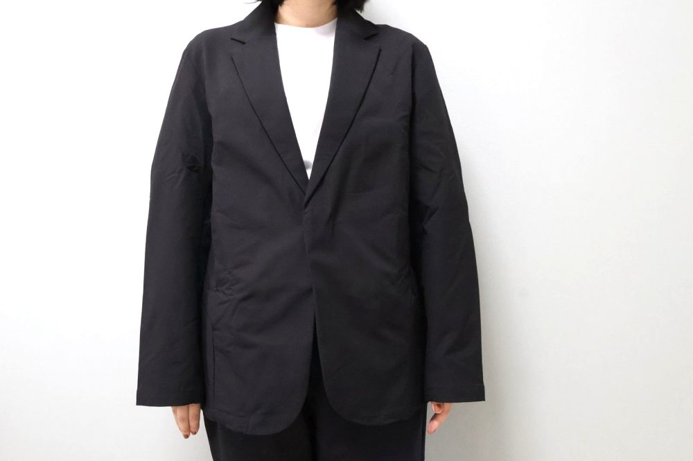 パッと見はゆったりはしているものの、そこまで違和感はない