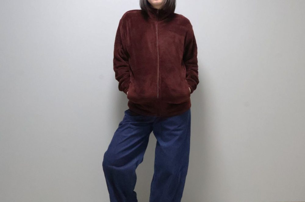 上下共に999円
