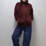 上下共に999円