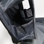 “1階”部分はマジックテープを広げればさらに拡張できる