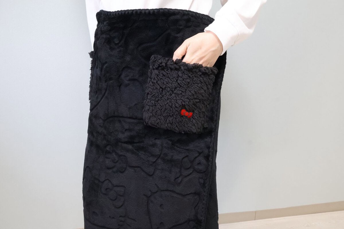 キティちゃんリボンの刺繍付き