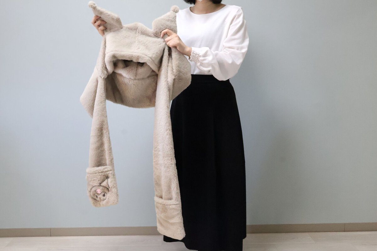 Sanrio characters ボアフリースフードマフラー クロミグレージュ