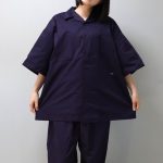 ボタンは胸元くらいまで開けてこなれ感を出したほうがいいかも