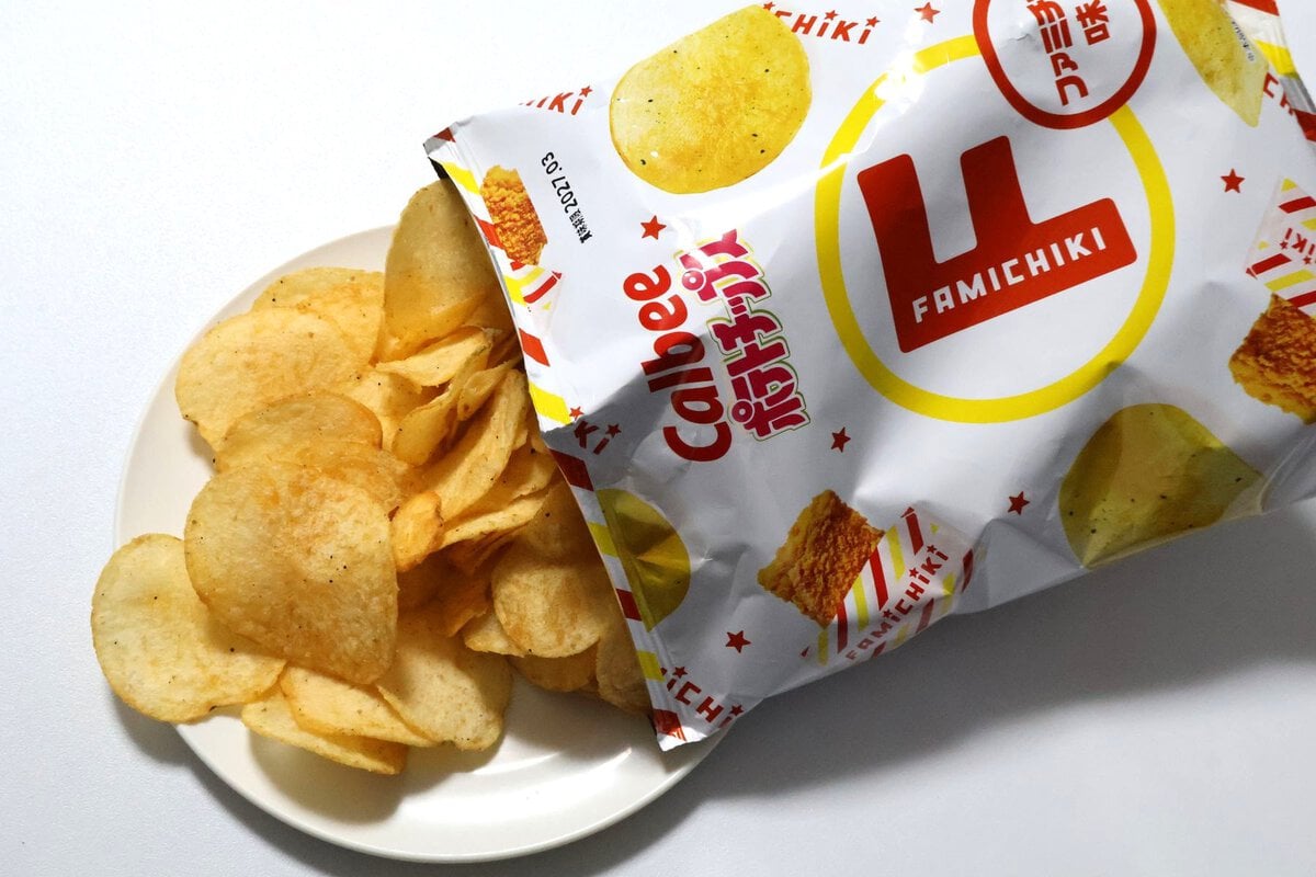 ポテトチップスファミチキ味