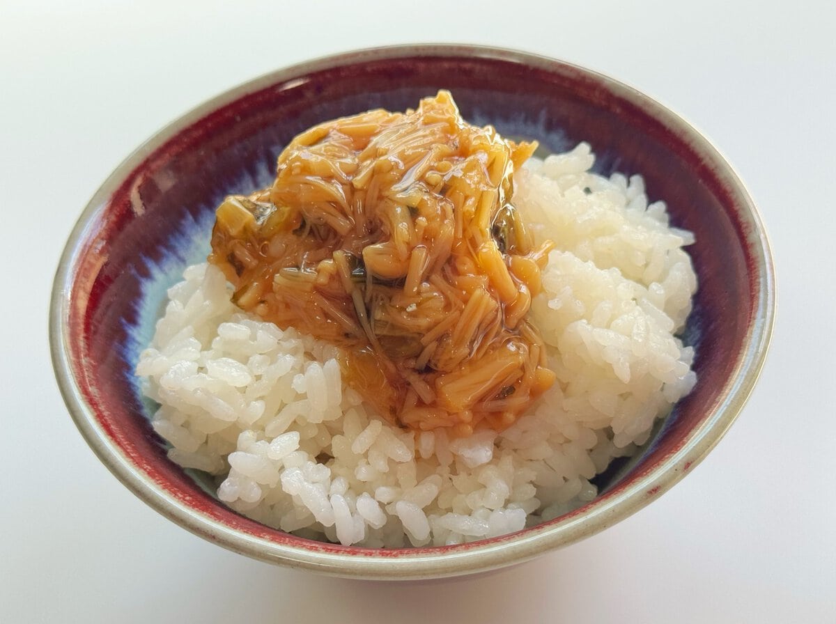 なめ茸の爽やかな酸味と野沢菜のシャクシャクとした食感がベストマッチ！