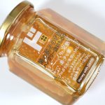 情熱価格　蜂の巣入り純粋アカシアはちみつ