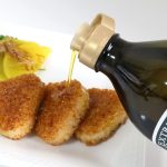 BOSCO エキストラバージンオリーブオイルを冷凍焼きおにぎりにかける