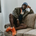 本コレクションのキャンペーンには、ミュージシャン兼プロデューサーのデヴ・ハインズが登場