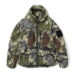 GRIP SWANY × TAION「ダウンジャケット」ブラックカモ¥44,000、ブラック・ダークオリーブ¥39,000