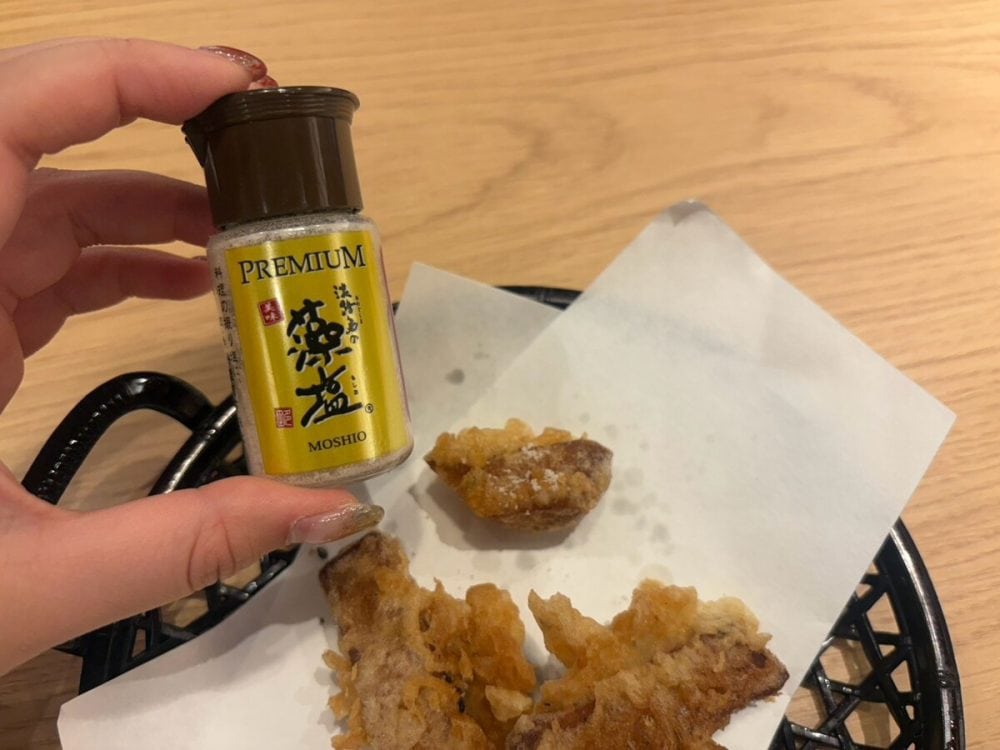 そのままでいただくのはもちろん、卓上の塩を使用するのもおすすめ