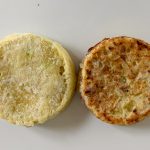 すでに焼き上がった状態で冷凍保存されているのでレンチンだけで食べられるのですが、商品に個体差があり!