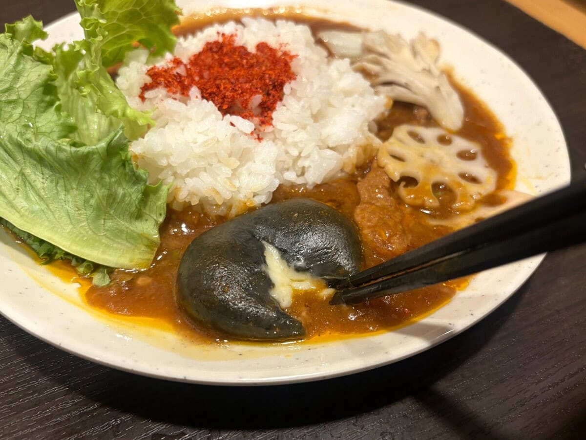 チーズ団子がいいアクセントに！