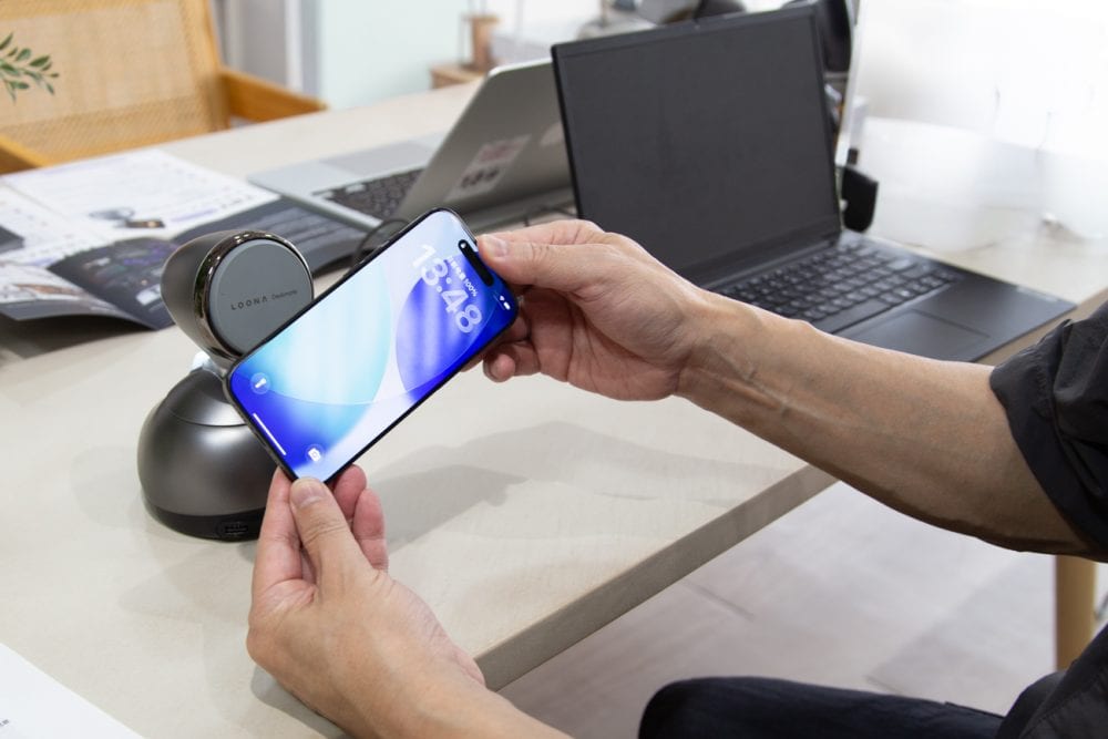 いつも手元にあるiPhoneをAIの頭脳として活用しているので、これまでのAIガジェットと違ってコスパ力もハンパじゃありません