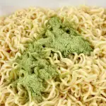 第2位 【マニア絶賛】近大まぜそばなど！汁なしカップ麺ベスト3
