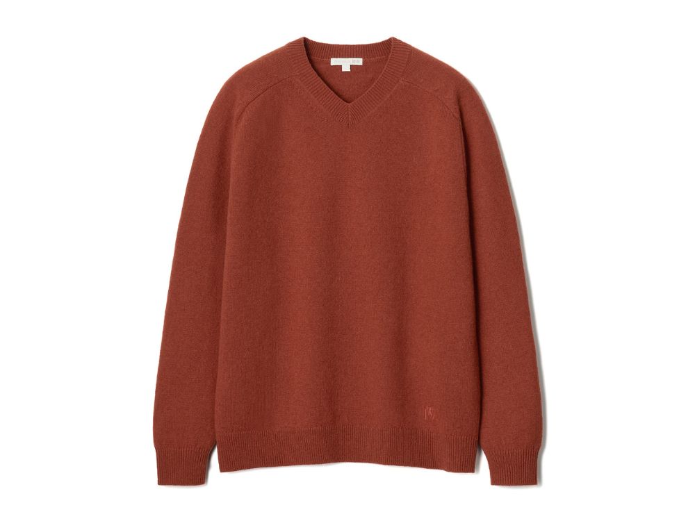 UNIQLO and JW ANDERSON「ラムVネックセーター」¥3990