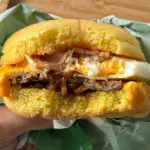 第1位 【月見バーガー戦争】マック、KFCなど4社新作をガチ食べ比べ