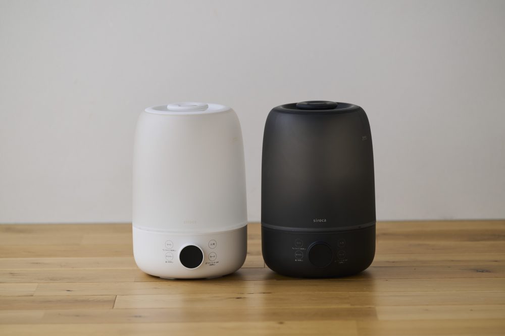 シロカ「加熱超音波式加湿器」各¥9,980/幅19×奥行20.4×高さ28㎝/約1.4㎏/約3.2ℓ/木造和室7畳、プレハブ洋室11畳
