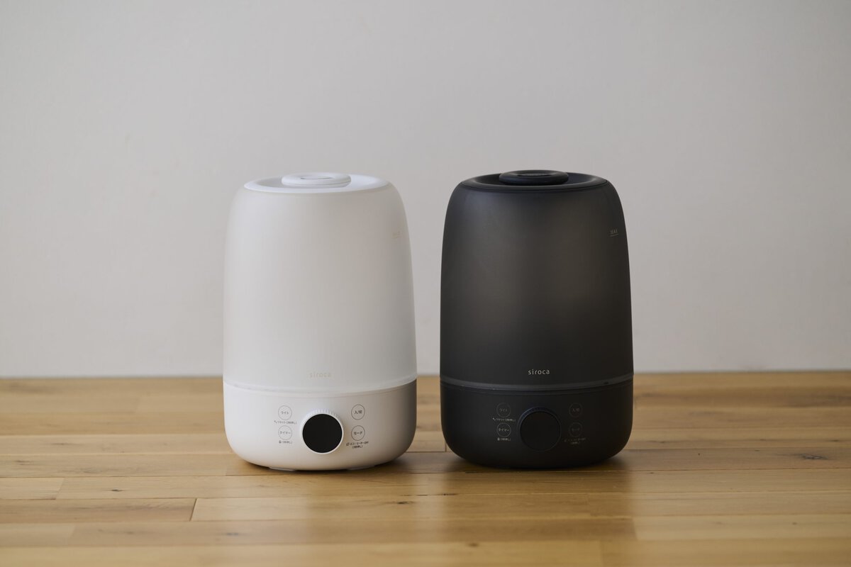 シロカ「加熱超音波式加湿器」各¥9,980/幅19×奥行20.4×高さ28㎝/約1.4㎏/約3.2ℓ/木造和室7畳、プレハブ洋室11畳