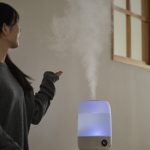約100cm まで吹き上がるミストで床の水濡れ抑止