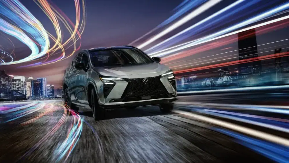 第2位 【純ガソリン車を廃止】新型レクサスNXがEV走行140kmのPHEVへ進化！プロが“フルモデルチェンジ級の改良”を解説