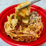 麻辣スープが絡む極太でモチモチの自家製ビャンビャン麺