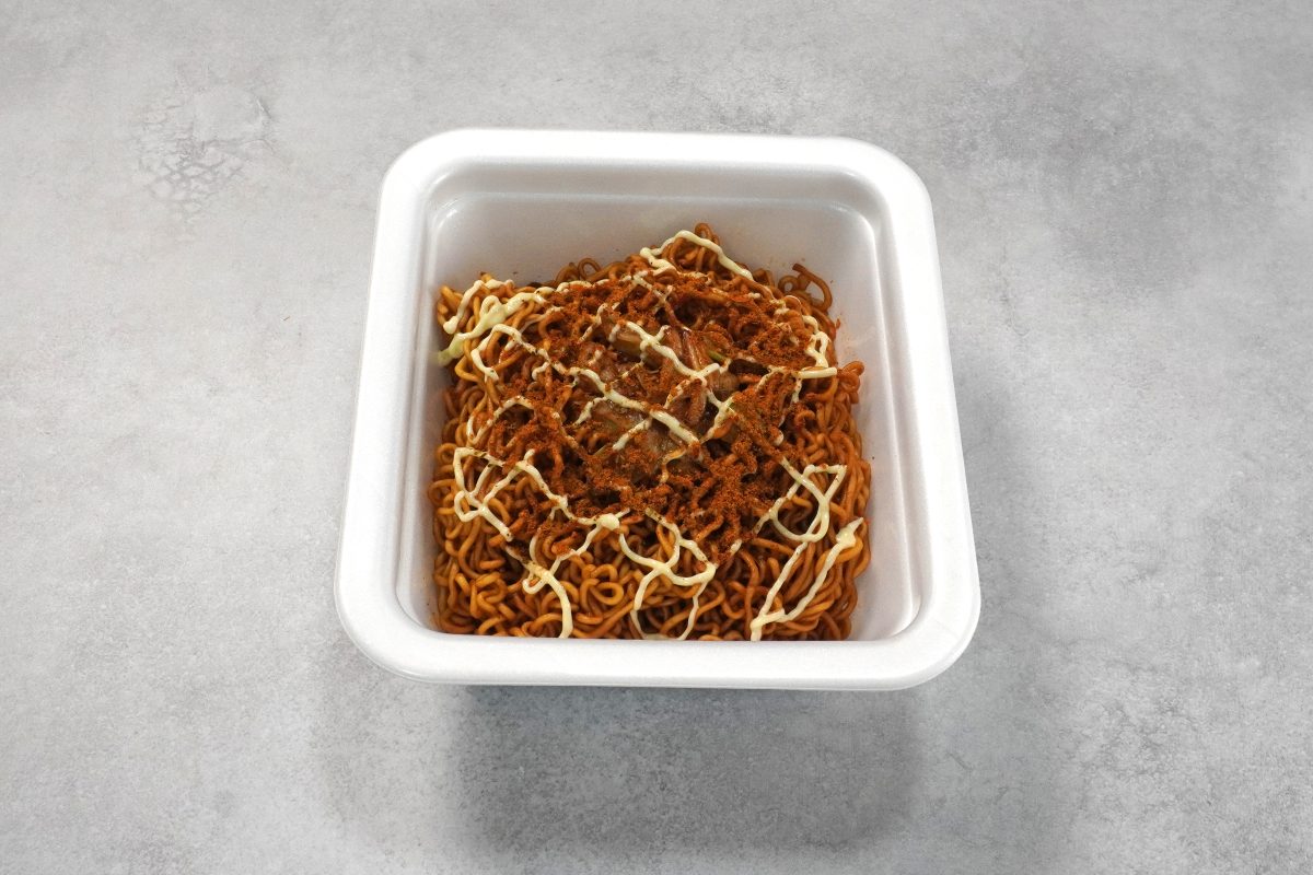 明星食品
明星 一平ちゃん夜店の焼そば 30種のスパイス香るソース味
