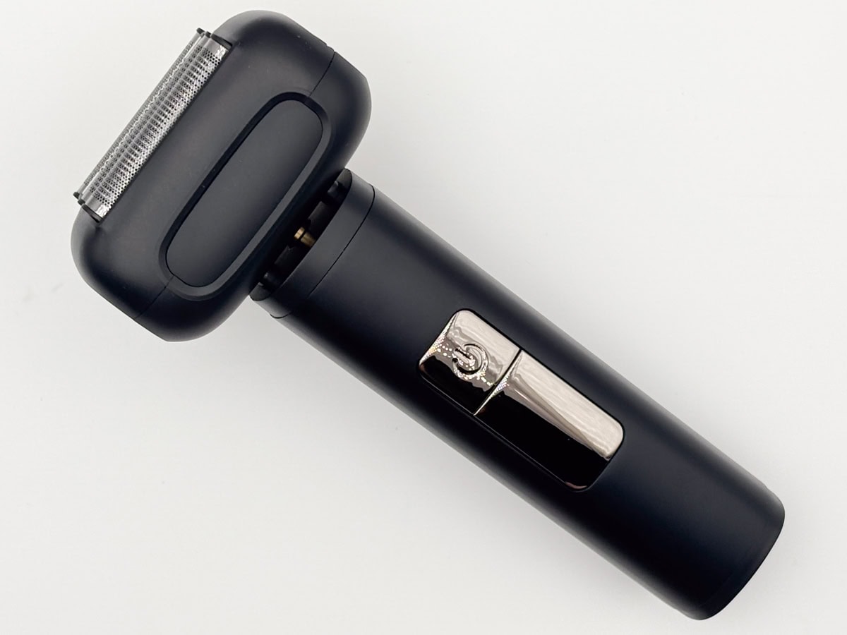 ブラックフライデーで買った1980円の4枚刃乾湿両用電動シェーバーの実力はホンモノか!?