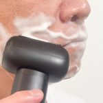 ドライだとなんだか肌がピリピリした感覚もあり、次回からはシェービングジェルをつかったウェット使用にしようと心に誓いました