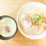 斬新メニューのカルボナーラつけ麺！ 冬でもつけ麺が食べたくなる濃厚な味わいの「サッポロ一番 塩らーめん」の激うまアレンジ