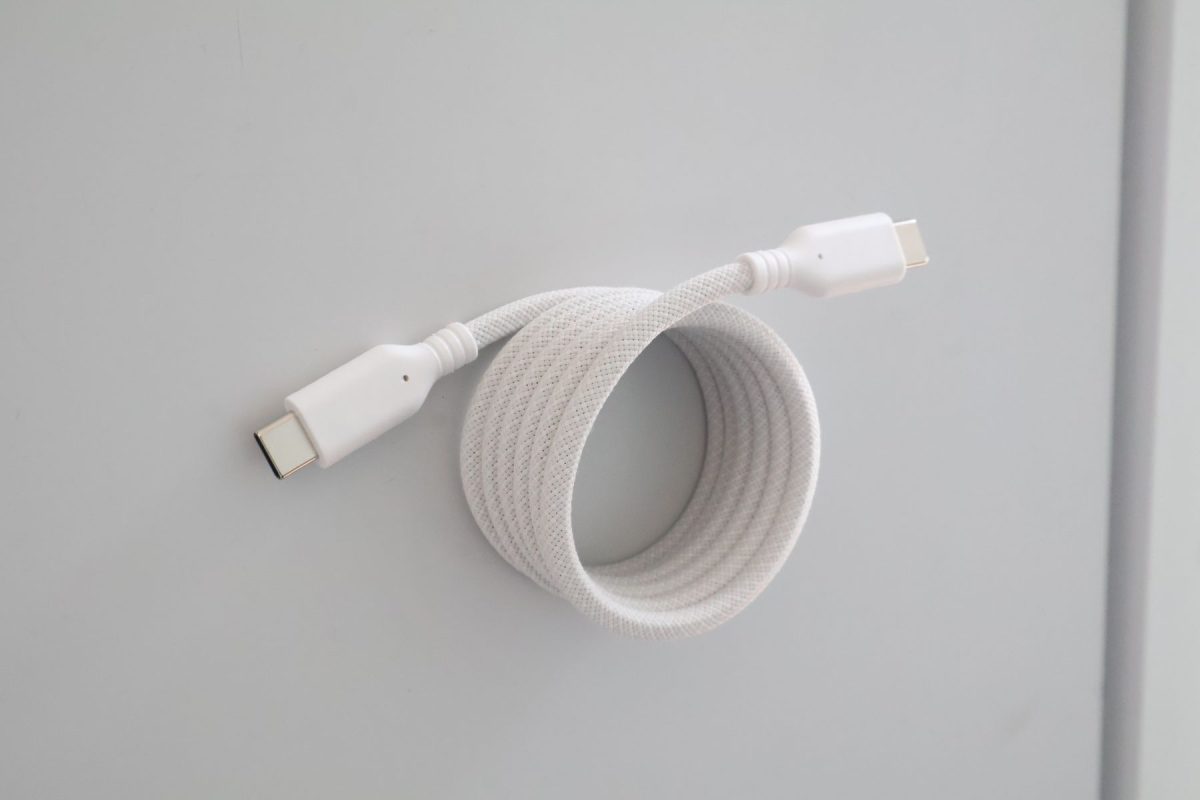 マグネットが付く場所に貼り付けられるのは超便利