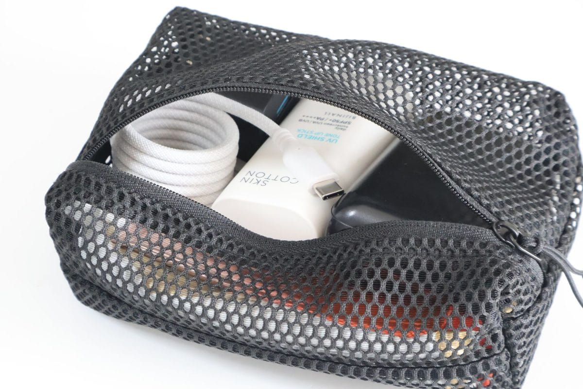 コンパクトだからポーチに入れて持ち運びもしやすい