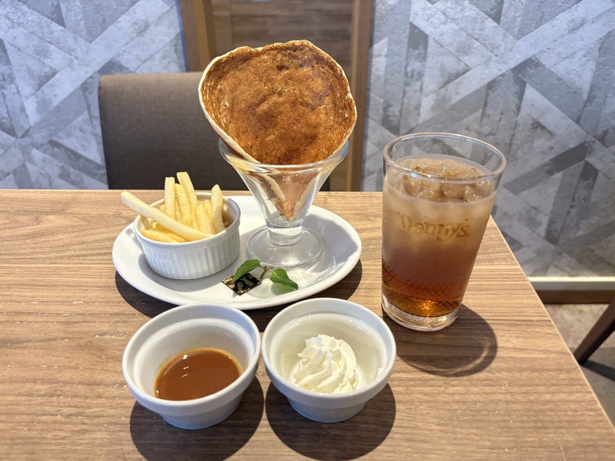 デニーズ　ミニクリスピークレープ&ミニフライドポテト 選べるトッピング2種つき＋ドリンクバー（1人分）