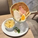 フライドポテトや生ハムの塩味、それを包み込むかのようなたらマヨソースのまろやかさが絶品！