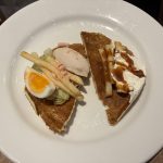 ミニクリスピークレープを半分に切れば、1枚で複数の楽しみ方もできる