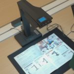 3800万画素・410dpiの超高画質で資料の細かい文字や、小さな写真の質感までしっかり写し出す