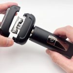 3Dヘッド搭載で、上下左右に浮き沈みする4つの独立した刃で肌への負担を軽減