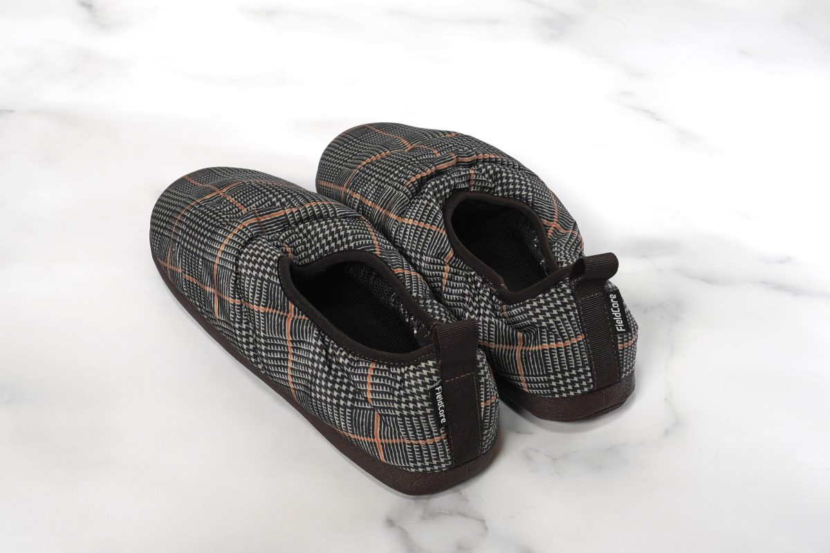 1280円で買える「Heyaルームシューズ」