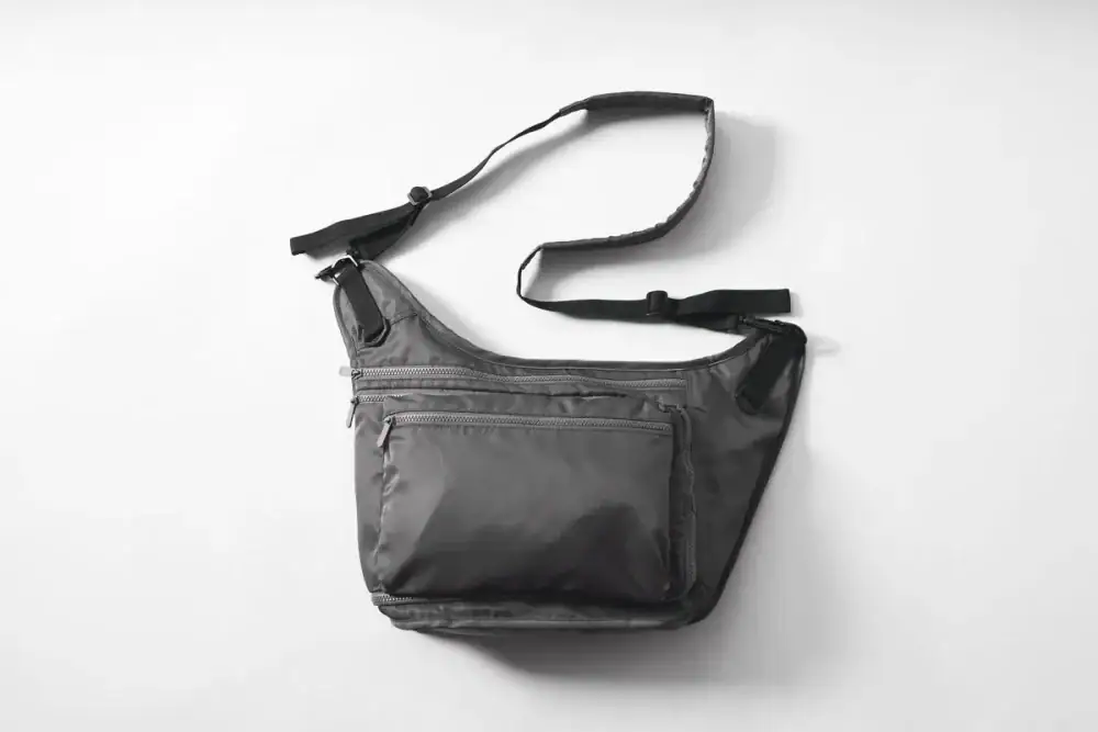 第2位　【ワークマンの凄すぎるバッグ】開けると驚きの収納力！「1,900円の一軍ショルダーバッグ」の実力をスタイリストが徹底解説