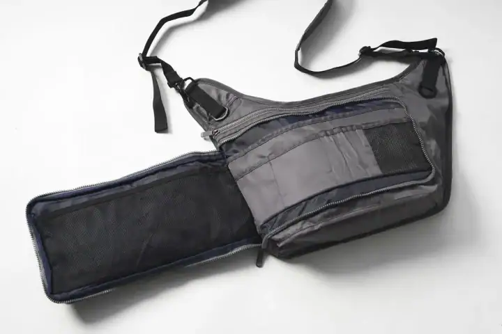 ワークマン「収納力に感動」1,900円バッグ、ユニクロ、無印良品の爆売れ“細マッチョ”ショルダー…ほか【ショルダーバッグの人気記事ランキングベスト3】(2025年11月版)