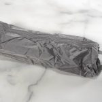 「ポリエステルたためる仕分けケース・筒形」はバッグの隙間に入るフォルムとサイズ感だけに、持ち物が多い人ほどバッグのスペースが有効活用できて嬉しいはず