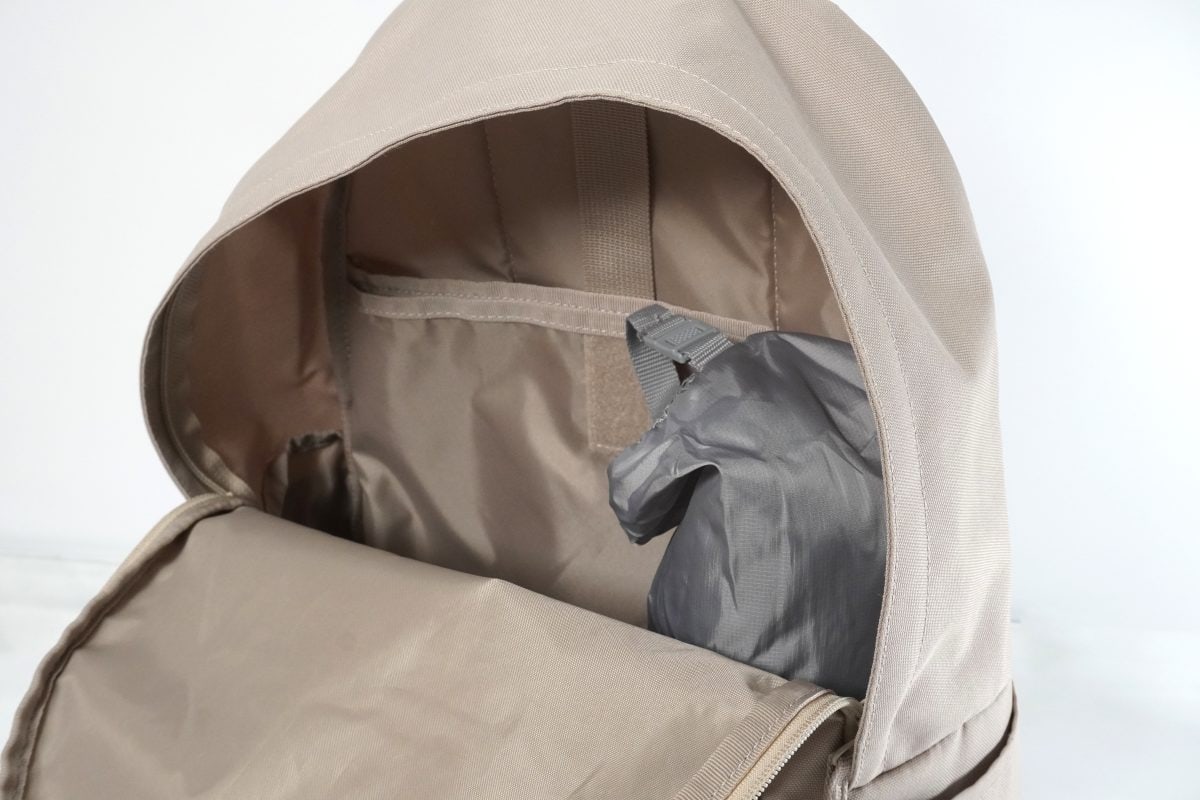 特に縦に収納できるので、リュックなど縦型のバッグと相性がよいですね