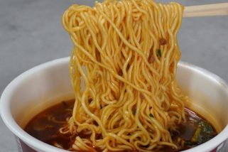 【このカップ麺、激うま】セブンで見つけたら即買い!「宝鐘マリン×寿がきや」のコラボ麺がガチすぎてビビった…マニア驚愕の完成度