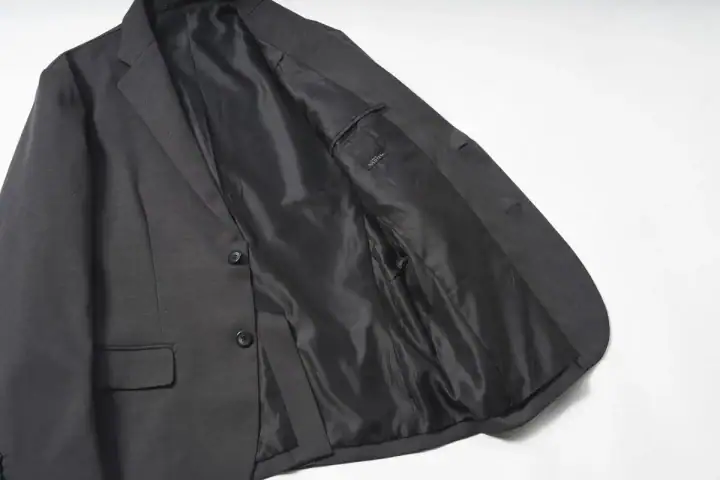 ワークマンの「上下で6,800円は驚愕」帝人の機能素材スーツ、ユニクロの“ちょうどいい”万能ジャケット…ほか【ビジネスグッズの人気記事ランキングベスト3】(2025年12月版)