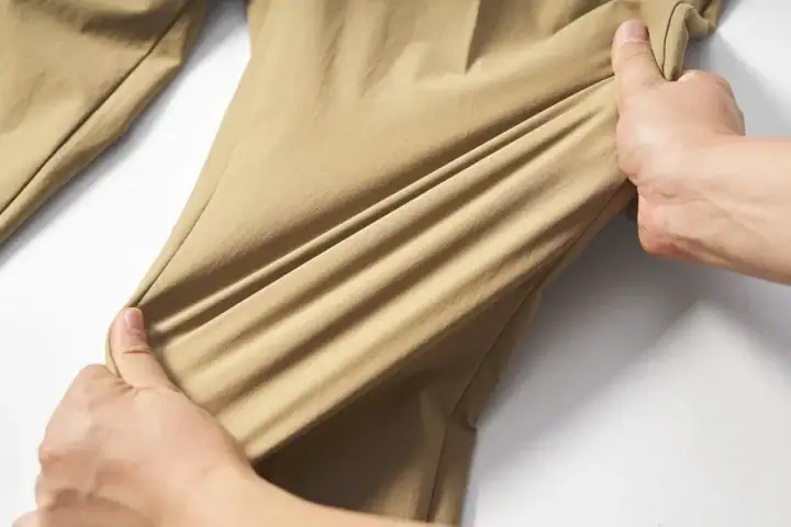 ワークマンの「寒暖差対策できる」凄すぎパンツ、ユニクロ“暖かい・軽い・洗える”過去最強ニット…ほか【高機能ウェアの人気記事ランキングベスト3】(2025年12月版)