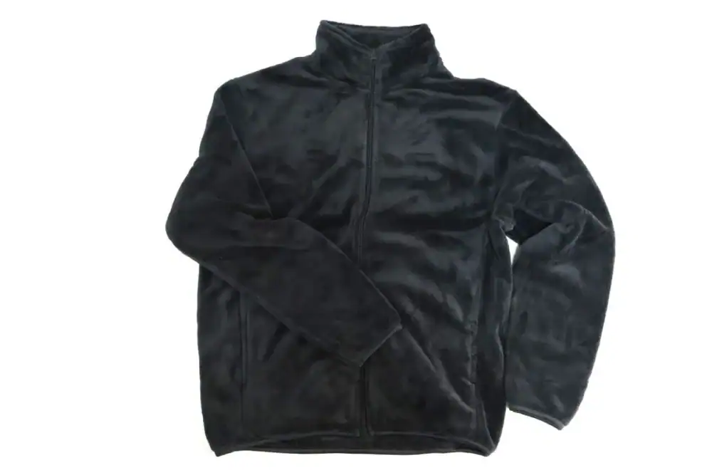 第1位　【感動級に暖かいのに神コスパ】ユニクロ・ワークマン超え!?トライアルの新アパレルPB「RIALT」の実力を検証！税込1,097円の高品質フリースが価格破壊すぎてビビった